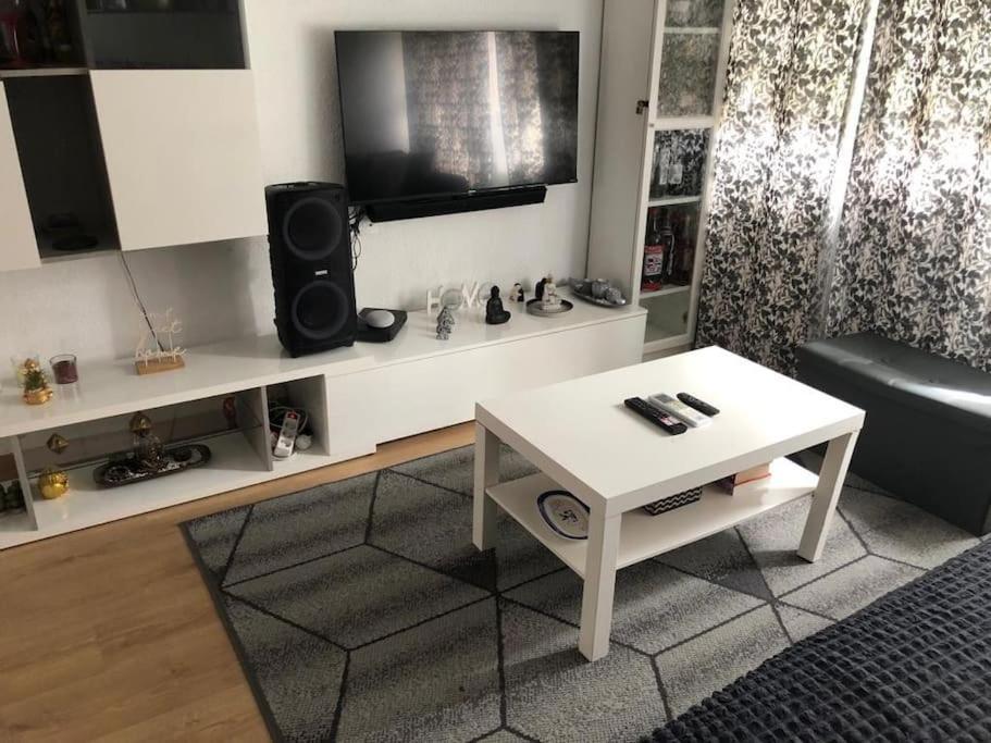 “Apartamento Moderno Y Acogedor Madrid Luaran gambar