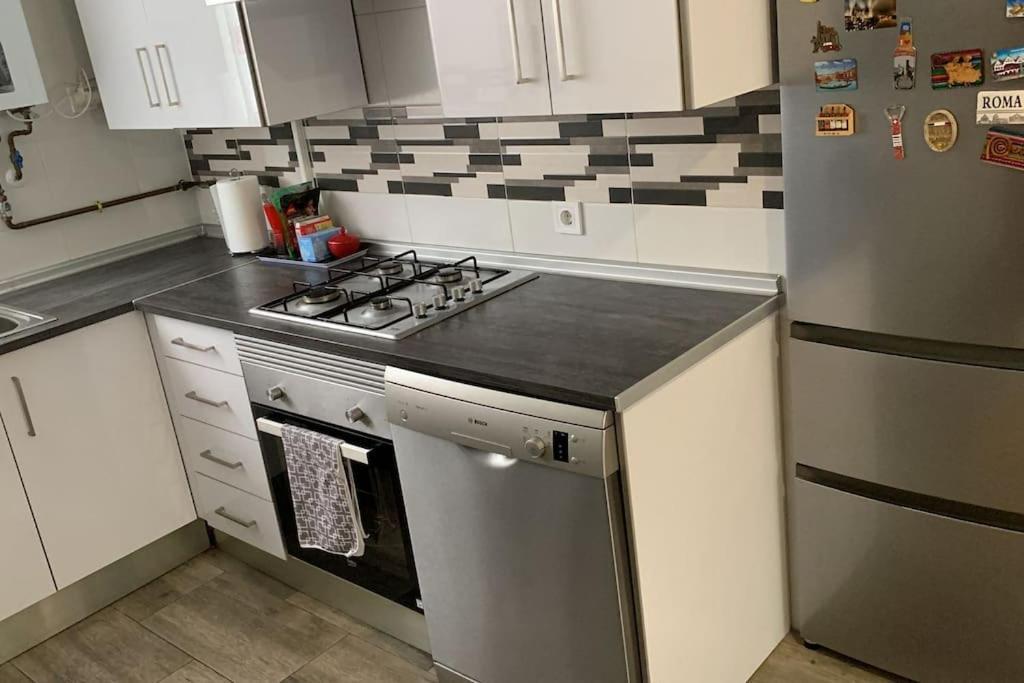 “Apartamento Moderno Y Acogedor Madrid Luaran gambar